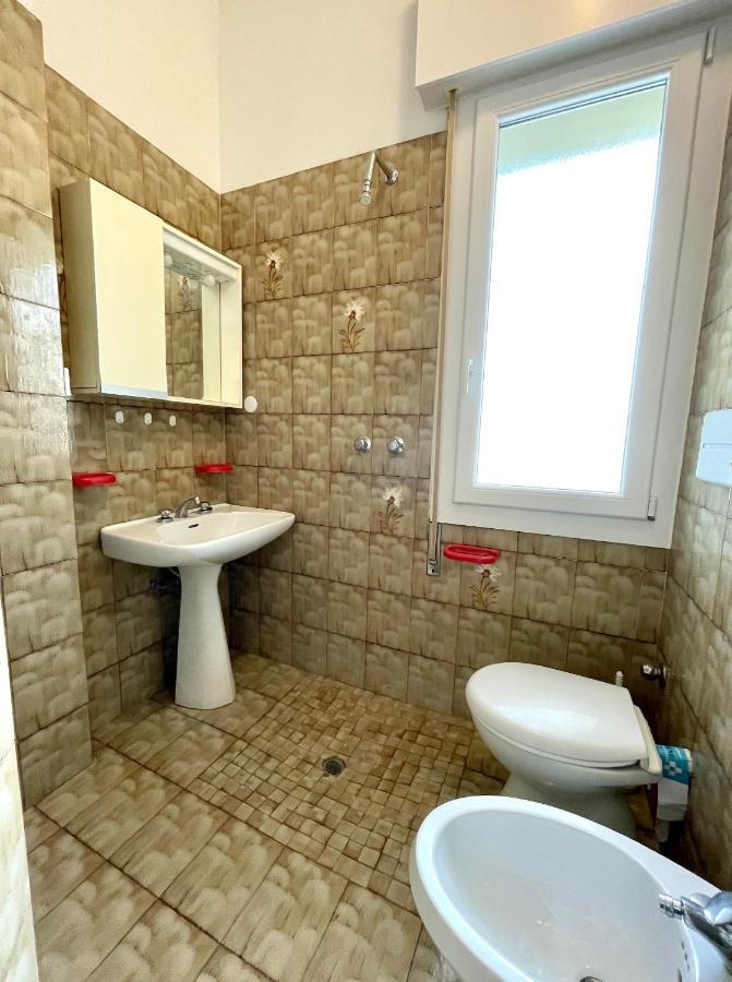 Villa Fronte Mare-Carraro Immobiliare Jesolo - Family Apartments Exterior photo